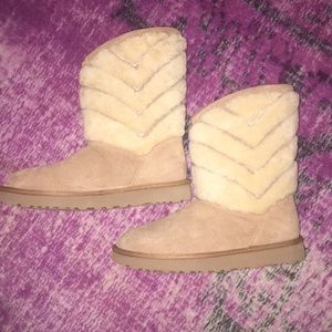 Ugg Tania Sheepskin Women’s boots size 9